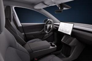 Tesla Model Y Interni 2