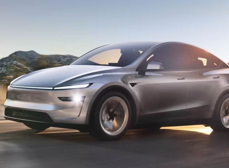 Nuova Tesla Model Y 2025