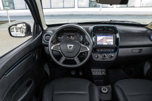 Dacia Spring elettrica interni