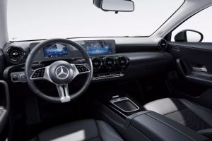 Mercedes Benz Classe A ibrida interni