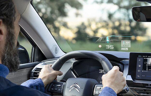 Nuova-Citroen-C5-X-Extended-Head-Up-Display