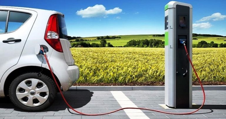 Siamo pronti per guidare le auto elettriche