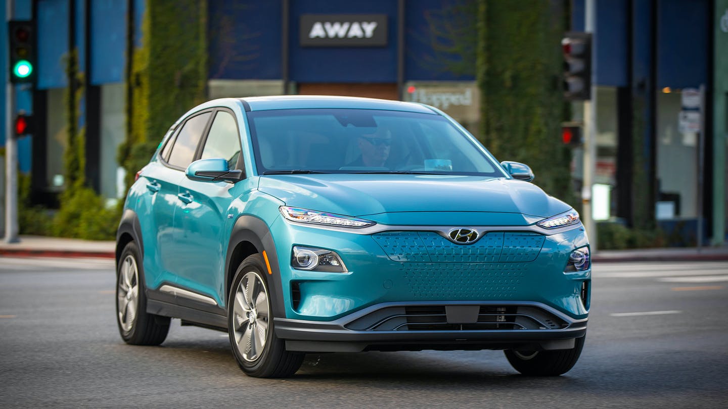 hyundai kona elettrica prezzo