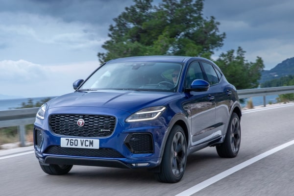 nuova Jaguar E-Pace|jaguar e-pace ibrida plug in|nuova jaguar e-pace dimensioni|nuova jaguar e-pace interni