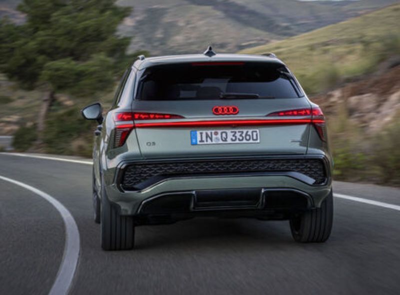 Nuova Audi Q3 vista posteriore